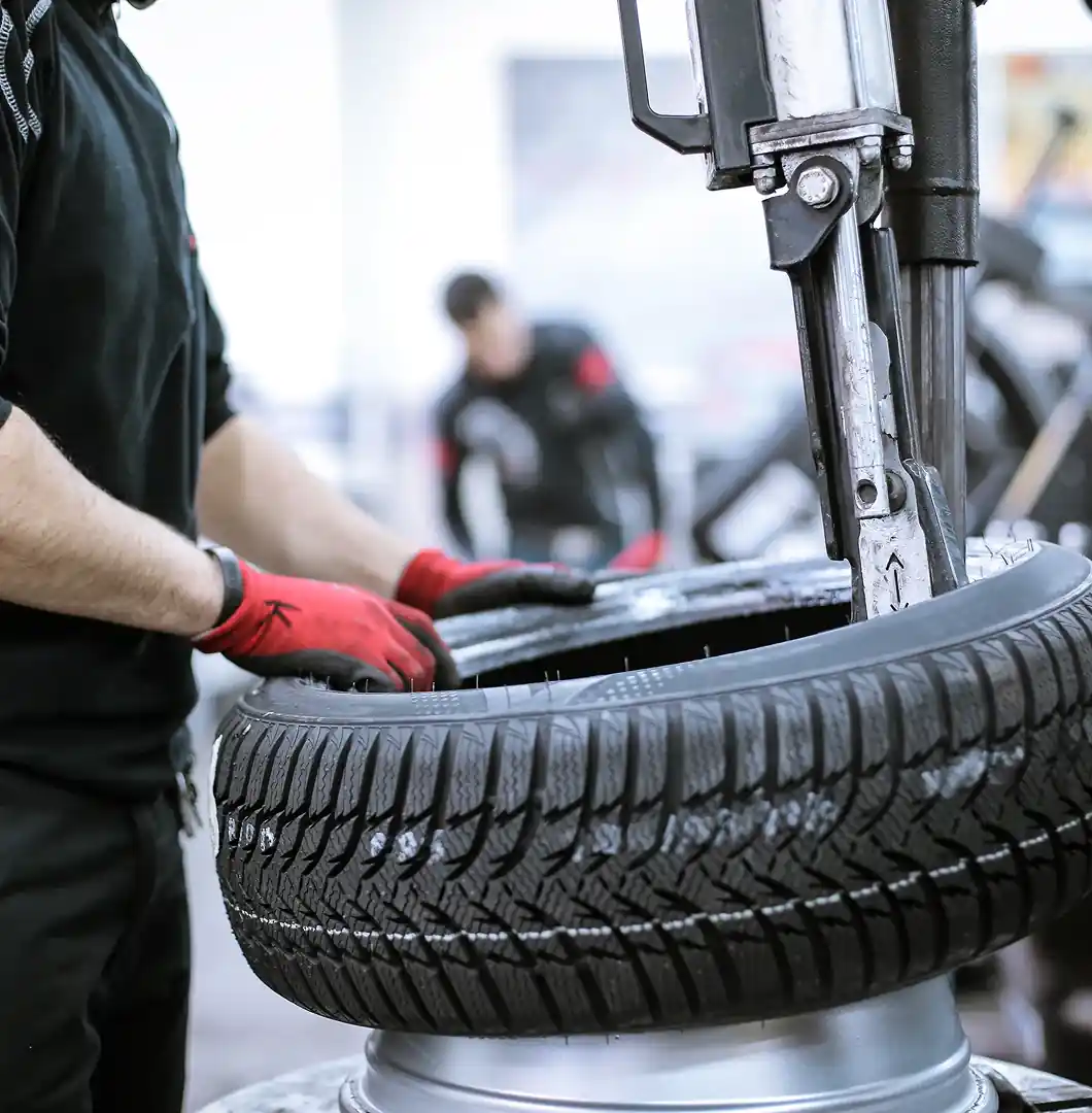 Servicio de Llantas y Frenos